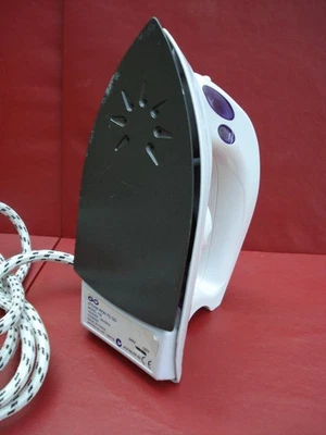 Steam Iron to Go - Model 703 - Design Go Ltd. - Image 1 of 4
