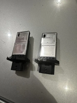 Nissan GTR GT-R R35 2009-2021 OEM sensor de flujo de aire másico MAF Foto 1 de 2