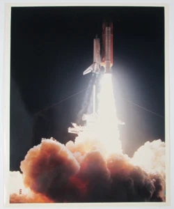 1995 NASA Space Shuttle Discovery Mir Program Liftoff for Release Photo - Picture 1 of 5