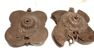 India Small Brass Tika Box - Picture 1 of 9