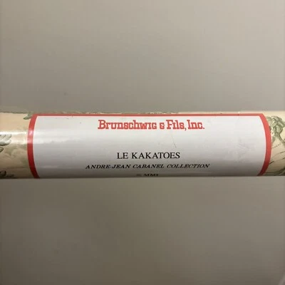 Rollo de papel tapiz vintage Brunschwig & Fils "le Kakatos" de Andre-Jean Cabanel Foto 1 de 4