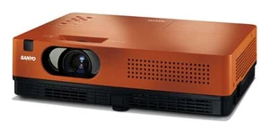 Sanyo PLC-XE33 LCD Projector Lamp Hours Used 2186 - Picture 1 of 1