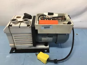 Leybold-Heraeus Trivac D1 6B Pompa per vuoto - Foto 1 di 8