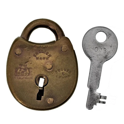 Vintage Brass Padlock with Key LOWE & FLETCHER Squirrel Trademark - ref.P616 Cover