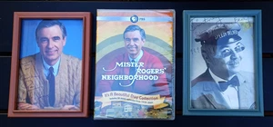 Signiert Mr. Rogers & Mr. Feely 5 1/4x7 1/4 mit It's a Beautiful Day Collection - Bild 1 von 5