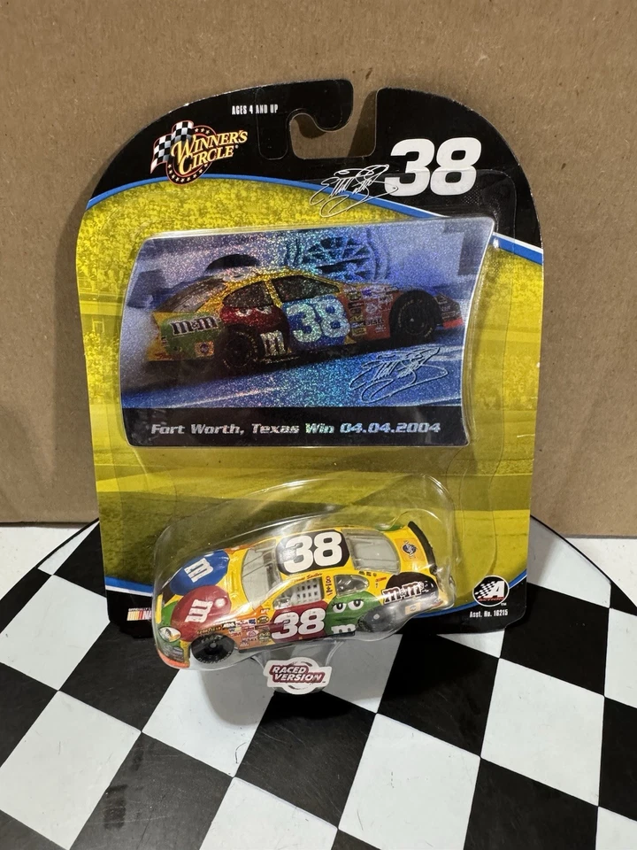 РЕДКАЯ* литая модель Elliott Sadler No38 M&M's Texas Win Raced 2004 1:64 Nascar - Изображение 1 из 4