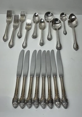 B Monogram Rogers Bros. 1847 silverware set 42 Pc "Remembrance" pattern, svc 6+ - Image 1 of 4