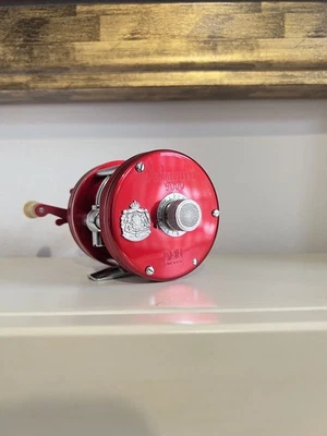 Vintage Abu Ambassadeur 5000 Fishing reel. Very Good - Image 1 of 4