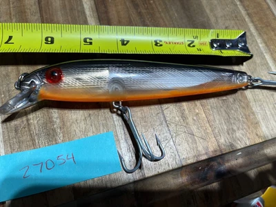 Bomber saltwater fishing lure  (27054) - Image 1 of 4