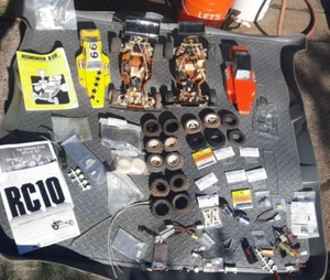 2 Team Associated RC 10 Gold Pan Buggies with extras - Picture 1 of 23