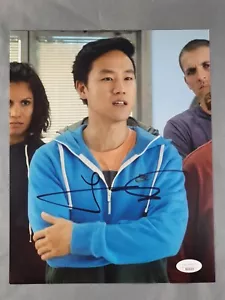 Joe Seo Signed Kyler 8 x 10 Photo Cobra Kai Autograph Kyler JSA COA - Foto 1 di 6