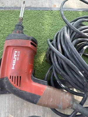 Taladro atornillador para paneles de yeso con cable Hilti SD 4500 USADO. Foto 1 de 4