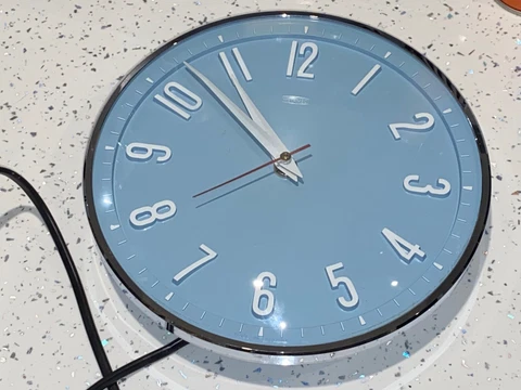 Vintage 1960s Metamec electric kitchen wall clock RESTORED new wire moulded plug Cover