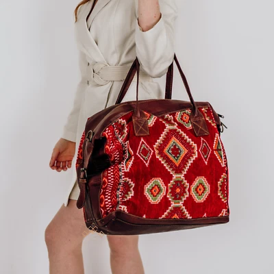 Bolso de Viaje Kilim Grande Hecho a Mano de Cuero - Bolso de Fin de Semana Alfombra Roja para Mujer Foto 1 de 4