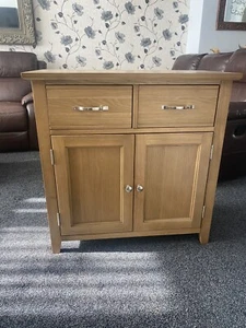 oak veneer sideboard - Picture 1 of 8
