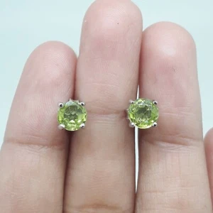 MEJORES PENDIENTES DE PERIDOTO NATURAL - PLATA ESTERLINA 925 - Imagen 1 de 2