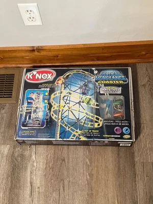 Montaña rusa vertical Vengeance System Building System nueva en caja Foto 1 de 4