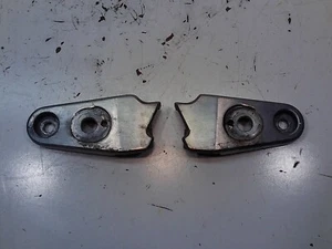 1984 HONDA CB650 NIGHTHAWK HEAD LIGHT TURN SIGNAL BRACKET FORK EARS STOCK OEM - Picture 1 of 7