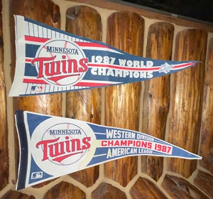 Twins Pennants - Picture 1 of 1
