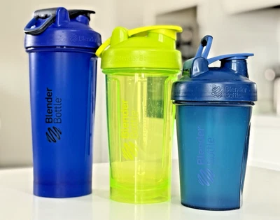 Lote de (3) botellas agitadoras BlenderBottle tamaños mixtos con tapa de bucle (usadas) Foto 1 de 4