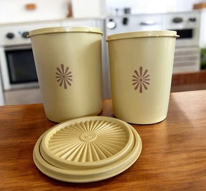 Vtg 2pcs Tupperware Harvest Gold Servalier Cannister 807-5 w/ Lid - Picture 1 of 6