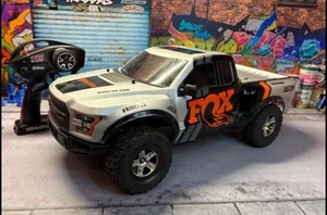 Traxxas Slash Ford F-150 Raptor 1/10 RTR 2WD Brushless Short Course Truck (Fox) - Picture 1 of 11