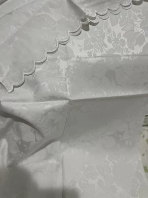 Home Treasures Italia Nuevo 2 piezas Estuches Estándar Algodón Damasco Blanco Defecto Foto 1 de 4