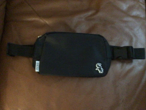 Chicago White Sox Fanny Pack SGA 5/14/23 Brand New Beautiful Item Cover