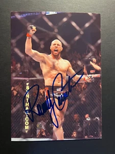 RANDY COUTURE - UFC MMA FIGHTER - EXCELENTE FOTO DE VICTORIA FIRMADA - Imagen 1 de 1