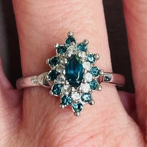 18 Karat Weißgold vergoldet HGE blaue und klare Steine Größe 7 - Bild 1 von 8
