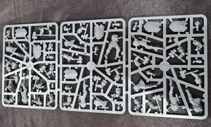 AOS 5x LIBERATORS Skaventide stormcast eternal hammer and shield New on frame - Picture 1 of 2