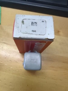 # RY-71 Standard Motor Products Fuel Pump Relay - Picture 1 of 2