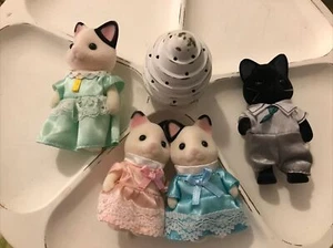 Tuxedo Cat Family - Calico Critters Sylvanian Families - Black Cat Kitten ~EUC~ - Picture 1 of 2