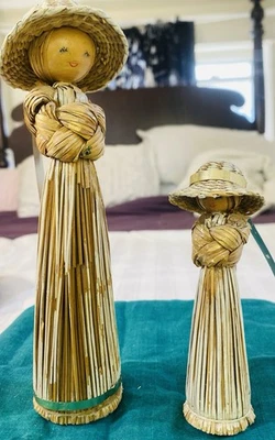 Muñecas de paja/escoba vintage Handmad en Corea con caras de madera pintadas a mano con sombreros Foto 1 de 4