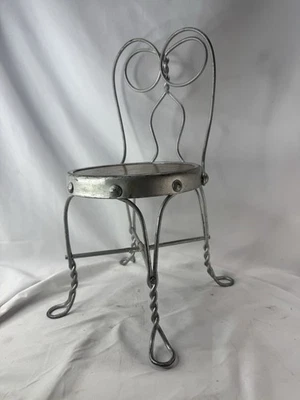 Chicago Wire Chair Co 1901-1919 Silla de salón de helados/soda para niños Foto 1 de 4