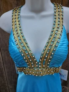 Vestido de fiesta de graduación azul aguamarina talla 4 hecho por Division Of Jonavi - Imagen 1 de 22