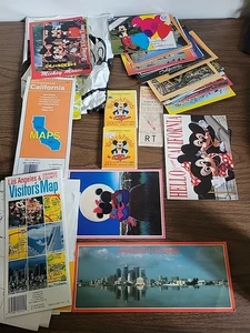Lot 27 Postkarten Vintage Disneyland/Kalifornien unbenutzt Karten - Bild 1 von 5