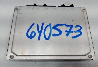 Módulo de control electrónico Volkswagen Passat 1999-2000 ECM 1,8 L motor ID#AEB Foto 1 de 3