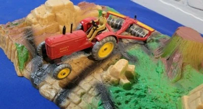 Tractor y disco Dinky Massey Harris originales de colección ¡¡BONITO!! ENVÍO INCLUIDO Foto 1 de 4