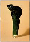Postcard: "Victoria and Albert Museum - Parasol Handle with Frog" A76
