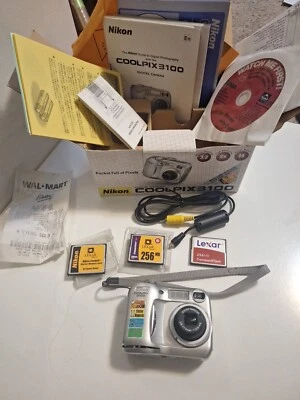 Nikon COOLPIX 3100 3.2MP 3x Optical Zoom Compact Digital Camera W/extras & works - Image 1 of 4