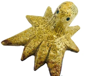 Onyx Hand Carved Figurines Gemstone Animal Octopus or Stingray Peru - Picture 1 of 4