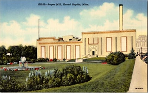 1947 Paper Mill Building Grand Rapids Minnesota Vintage Linen Postcard Curtteich - Picture 1 of 3