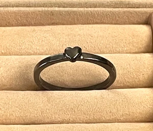 Anillo Avon Vintage Tono Plata Pequeño Corazón Talla 8.5 B065 - Imagen 1 de 5