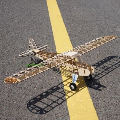 Máquina de práctica de madera de balsa modelo J3 kit de avión de ala fija con juego de piel Foto 1 de 4