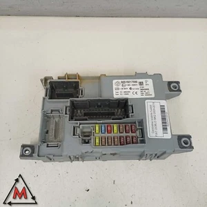 Centralina scatola fusibili 519217590 FIAT DOBLO MK2 2009-2014 usato (100122) - Picture 1 of 10