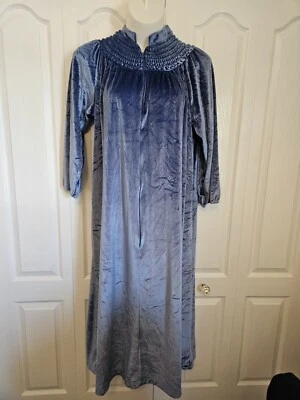 Its A Charm Housecoat Robe Size 1X Blue Velour  Vintage USA Made - Image 1 of 4