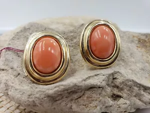 Orecchini Cabochon Ovali Corallo Rosa in Oro Giallo 14Kt Schieno Omega - Foto 1 di 12