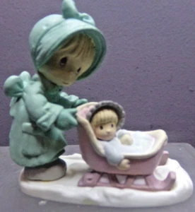 FIGURA MENSUAL MINIATURA MOMENTOS PRECIOSOS ENERO - Imagen 1 de 6