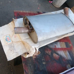 1963 - 1972 Corvette 327 Coupe Conv 2" NEW Walker Muffler 21612 PASSENGER - Picture 1 of 8